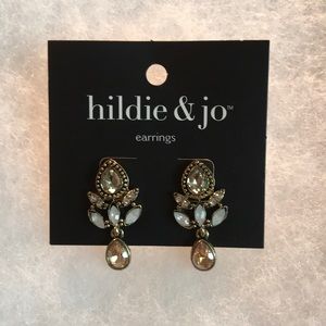 Adorable opal and champagne earrings